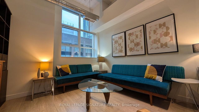 831 - 155 Dalhousie Street