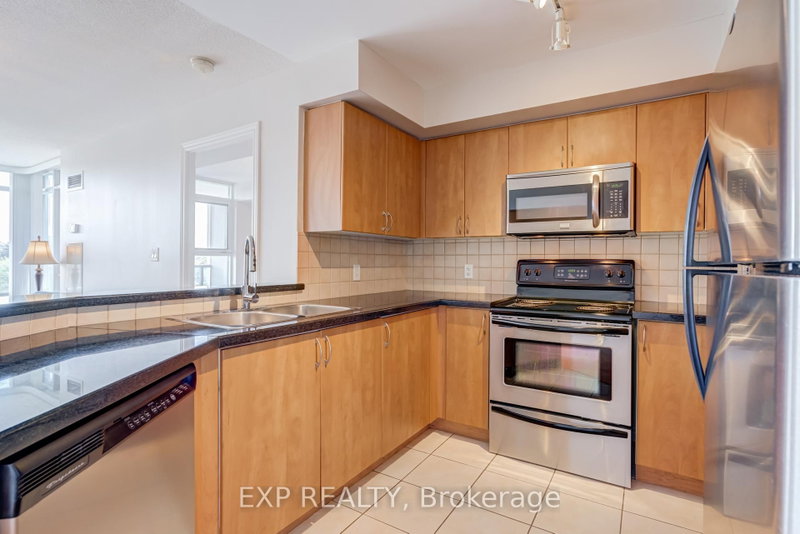 506 - 3840 Bathurst Street