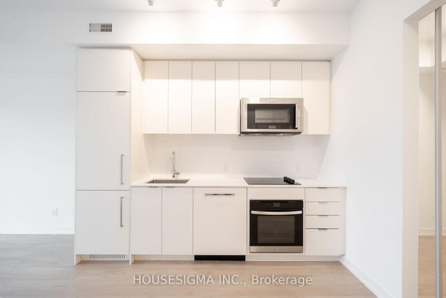 202 - 181 Sheppard Avenue E