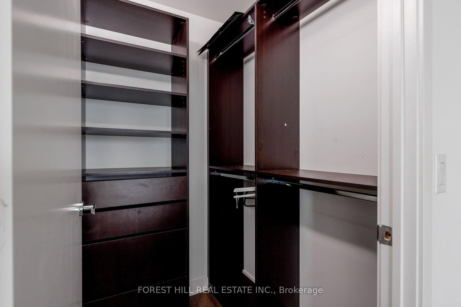 1 E Bloor Street • #6805 • Toronto, ON photo 34