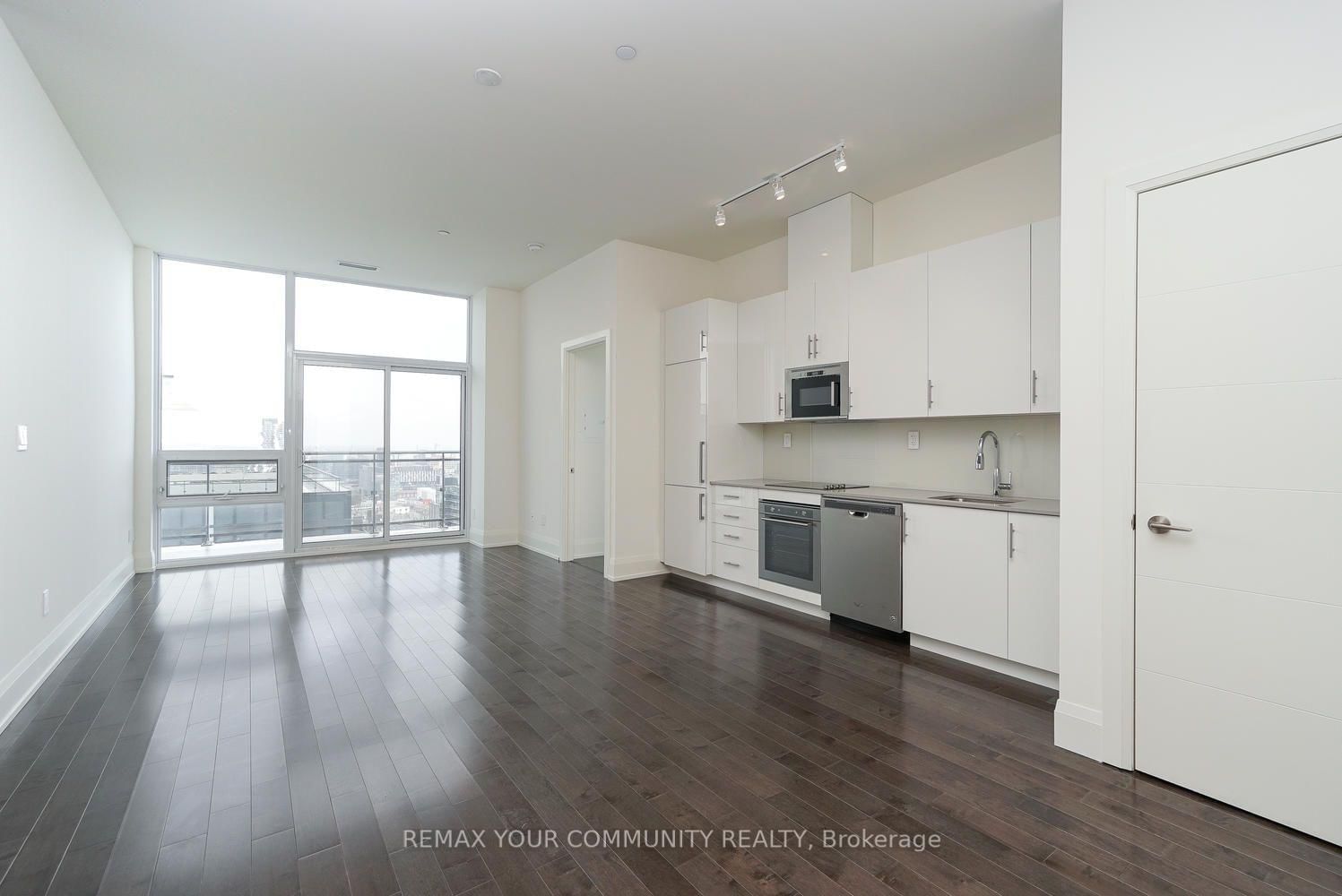 Ph207-460 Adelaide Street, Toronto, ON, photo 2