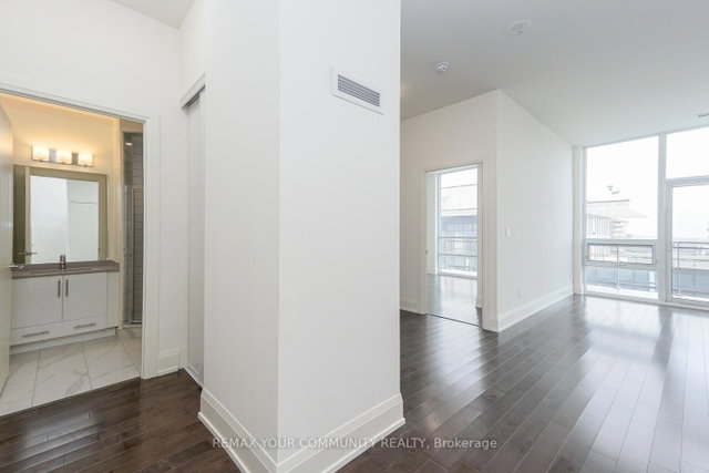 Ph207 - 460 Adelaide Street E