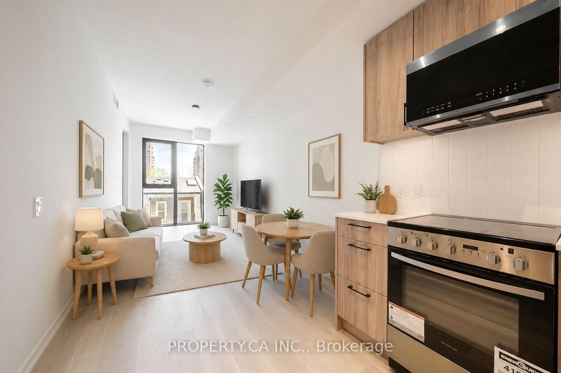home for lease on 309-109 Erskine Avenue