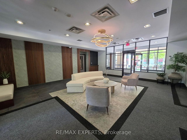 204 - 27 Rean Drive S