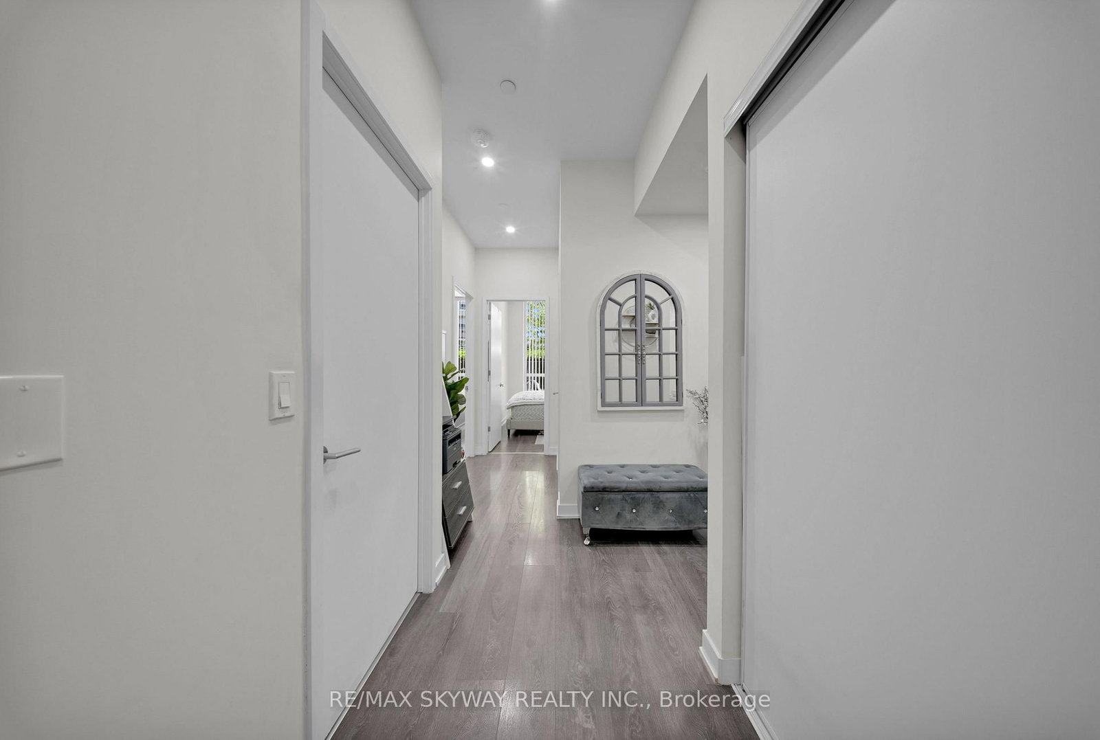 6 sonic Way • #103 • Toronto, ON photo 16