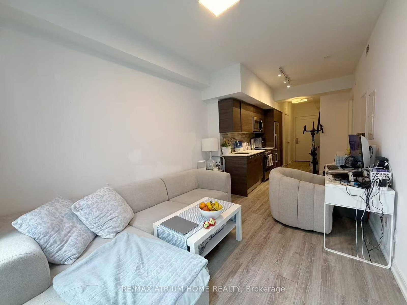 28 E Wellesley Street • #3105 • Toronto, ON photo 6