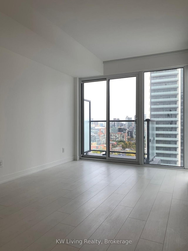 2605 - 19 Western Battery Road