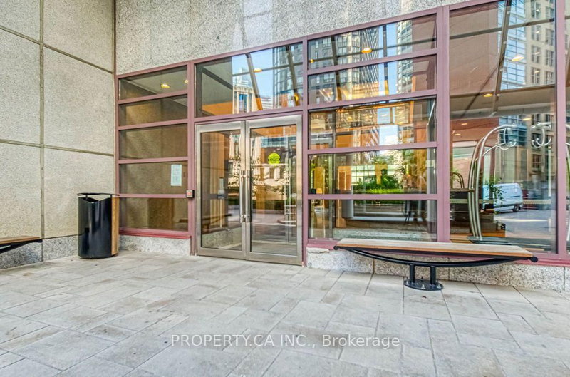 2902 - 1001 Bay Street