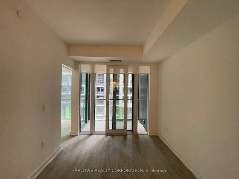 360 SW - 121 Lower Sherbourne Street