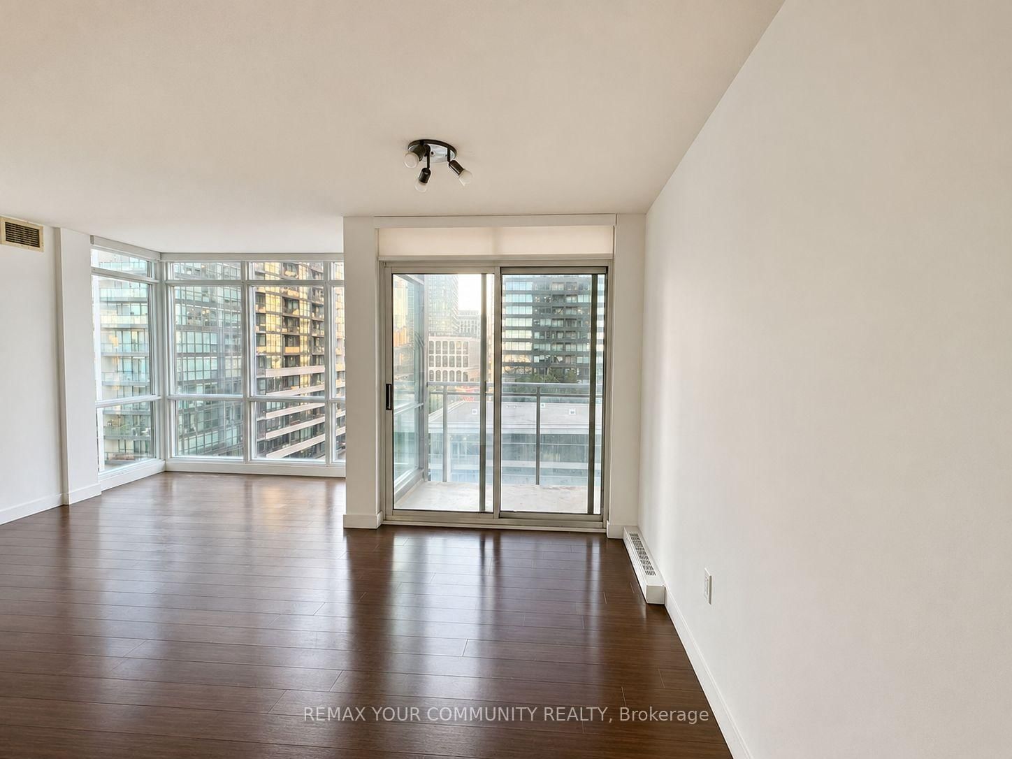 1103-15 Fort York Boulevard, Toronto, ON, photo 5