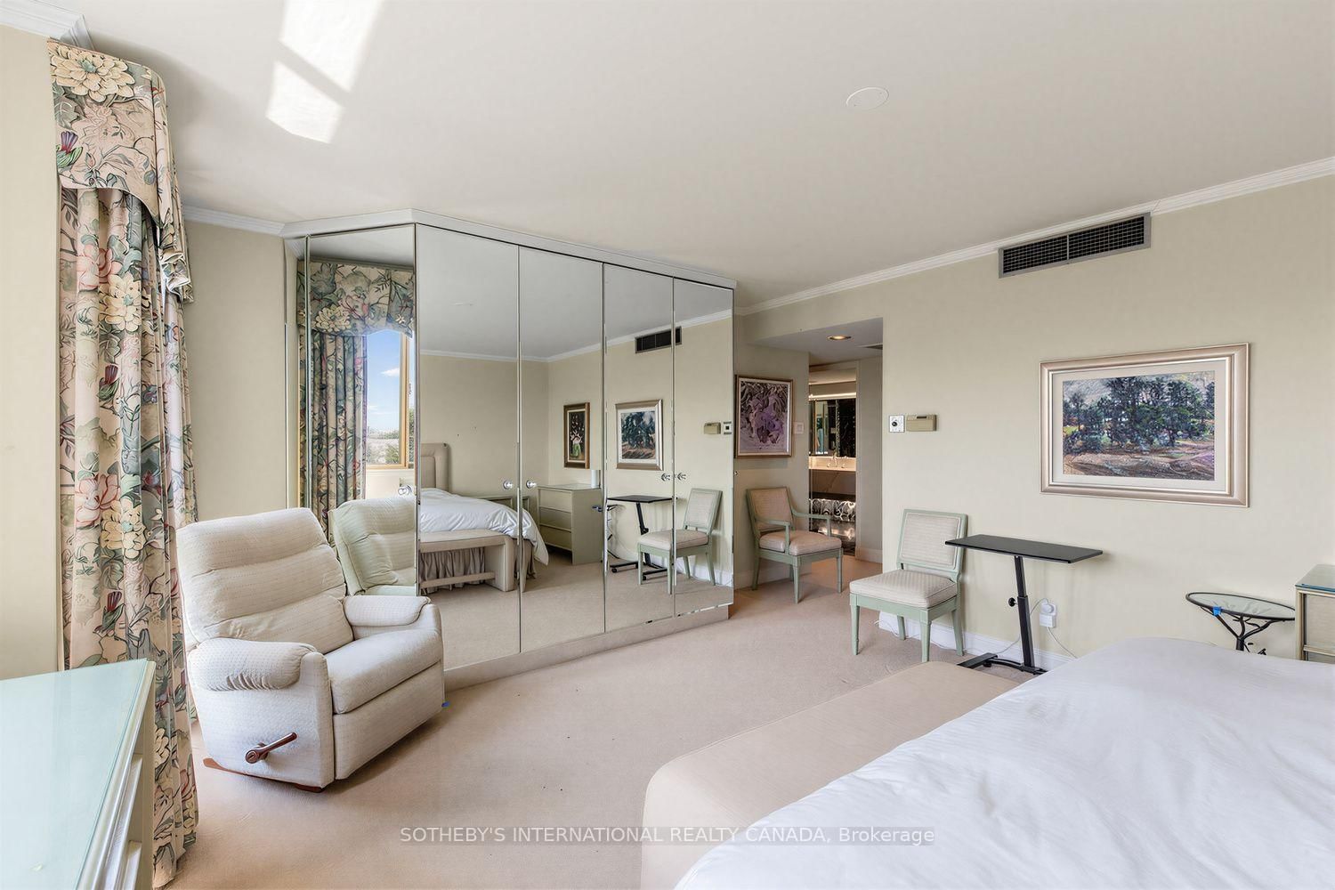 63 St Clair Avenue W • #1801 • Toronto, ON photo 21