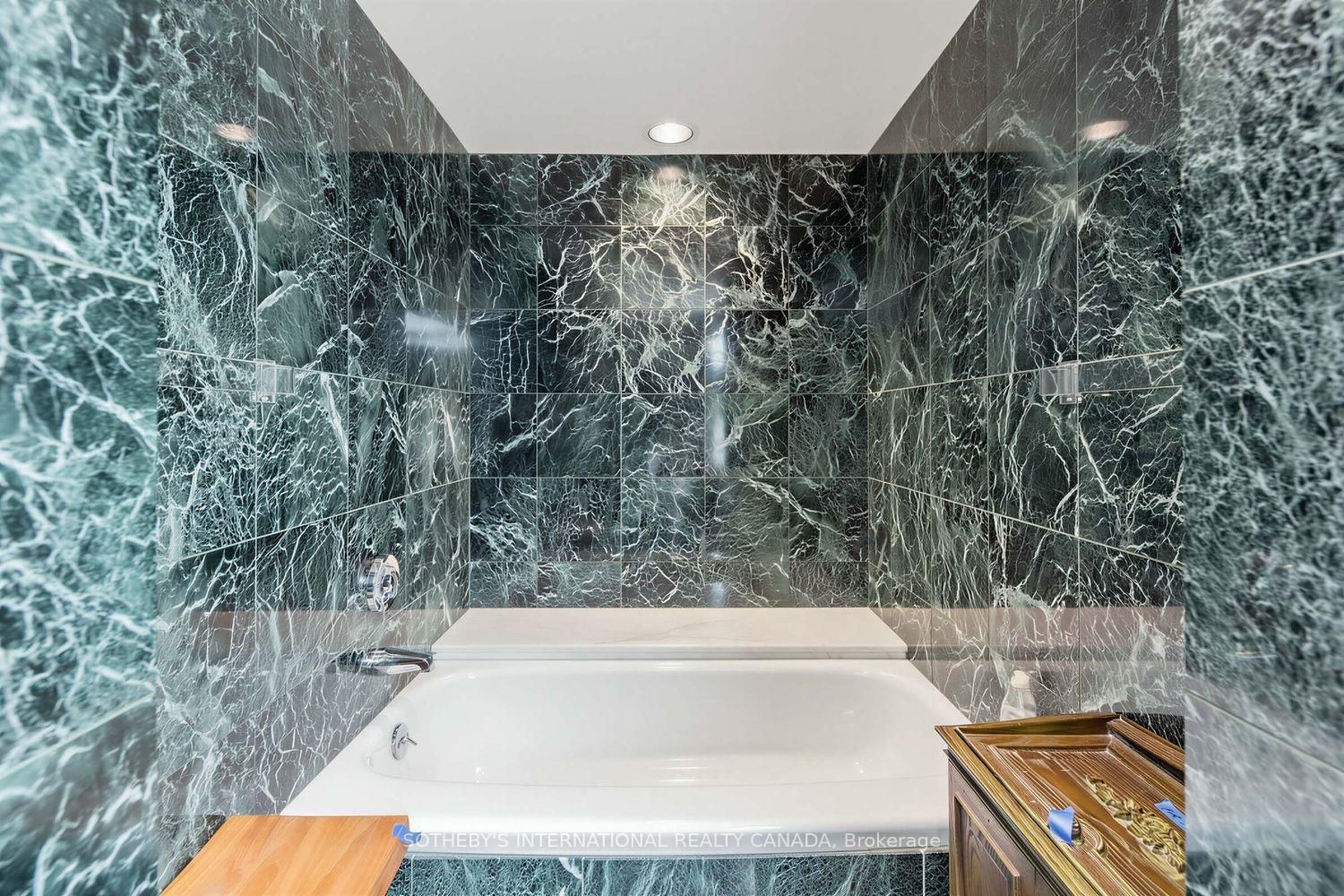 63 St Clair Avenue W • #1801 • Toronto, ON photo 25