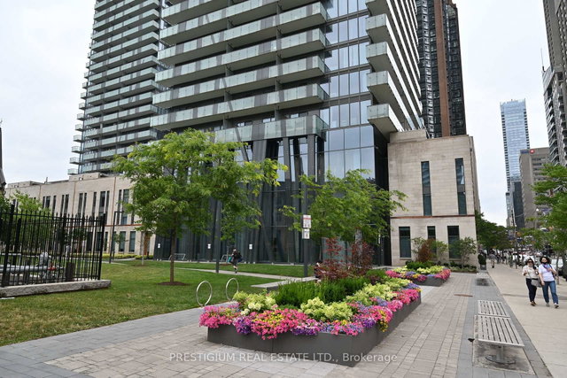 2210 - 1080 Bay Street