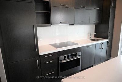 Unit 2210 — 1080 Bay Street — photo 5