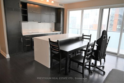 Unit 2210 — 1080 Bay Street — photo 6