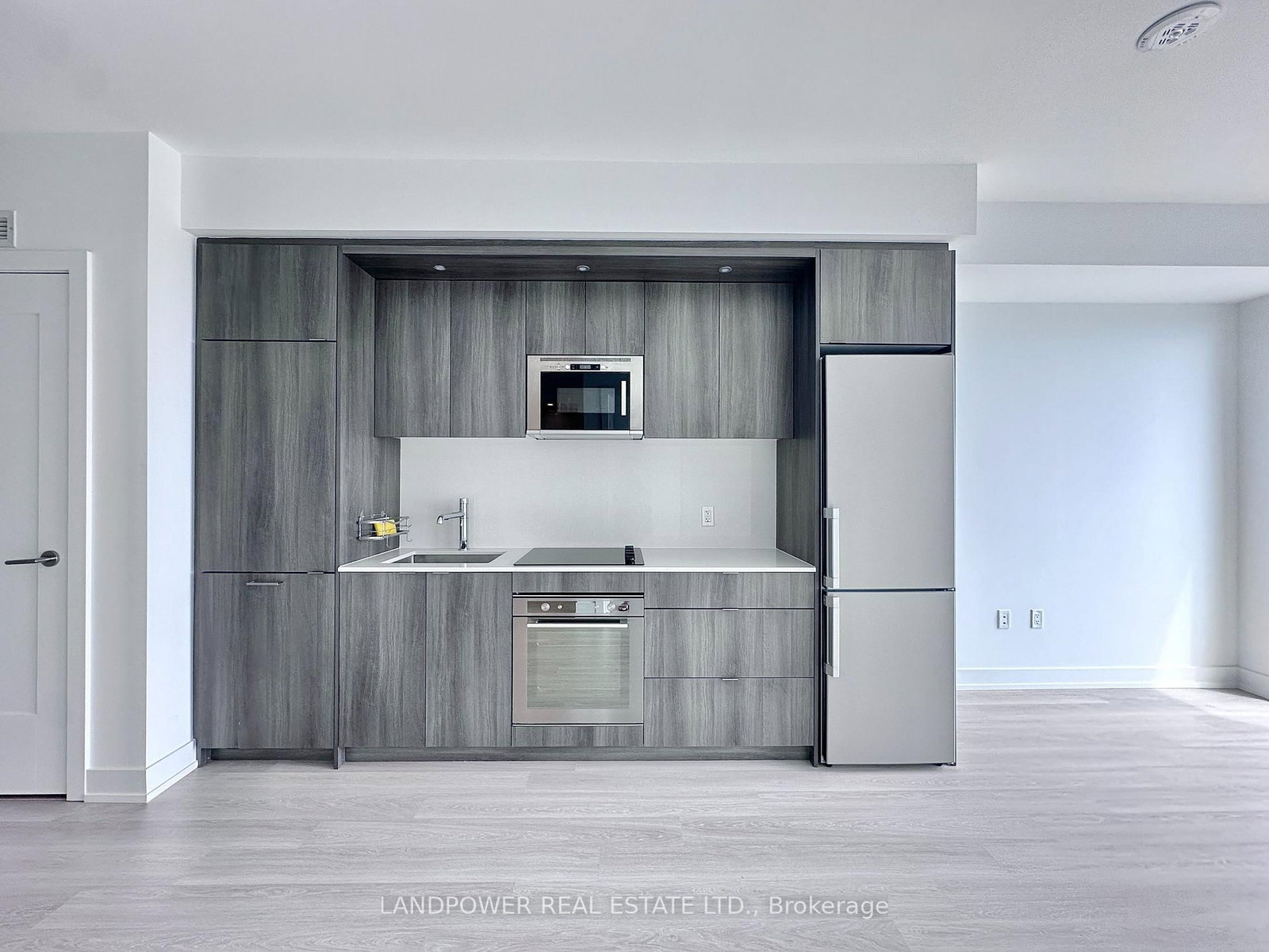 4206-30 Inn On The Park Drive, Toronto, ON, photo 5