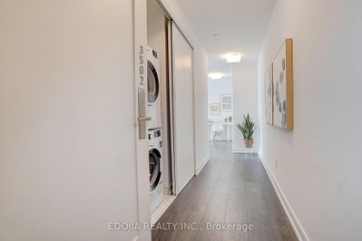 3 Gloucester Street • #3502 • Toronto, ON