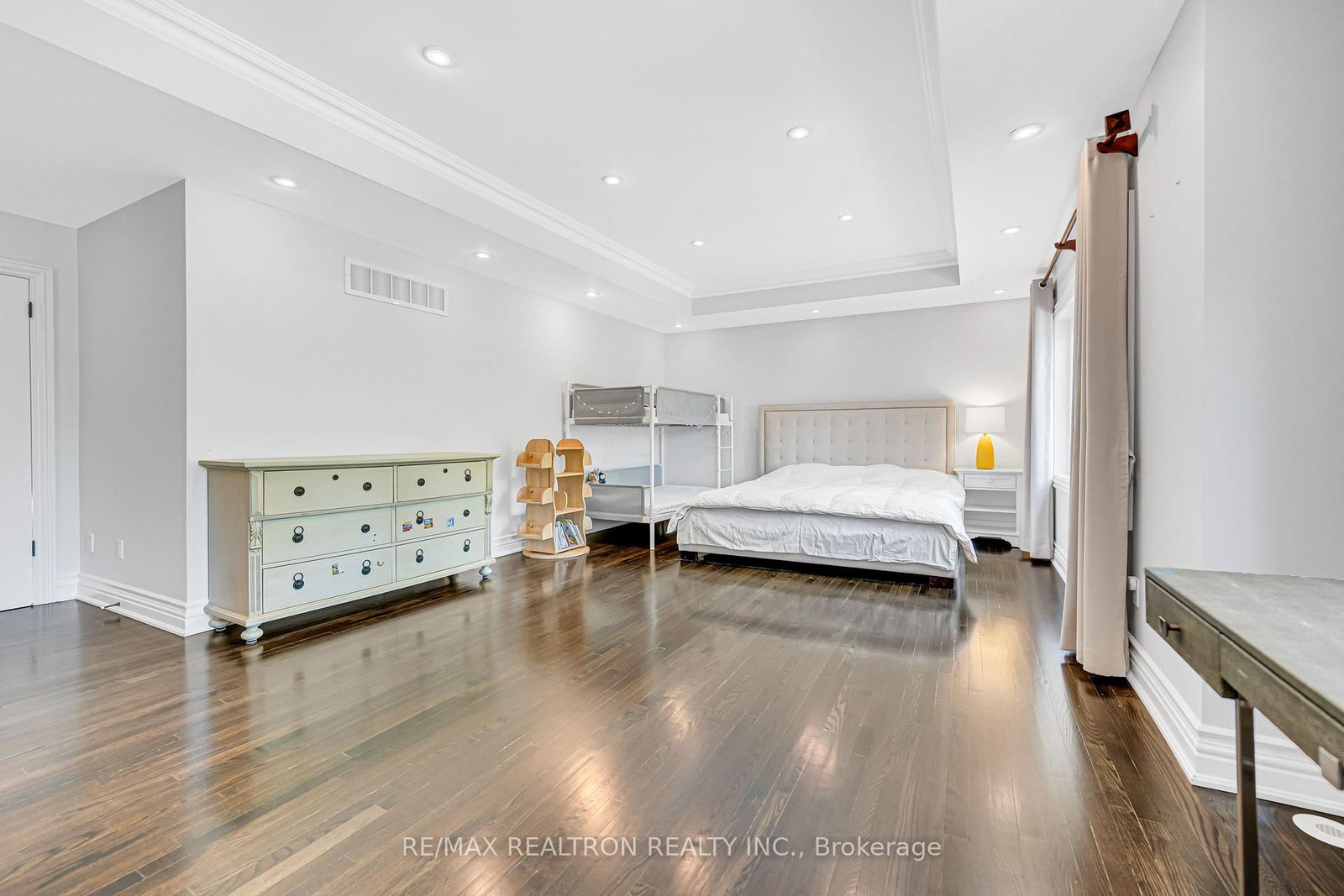 37 Stuart Crescent • Toronto, ON photo 47