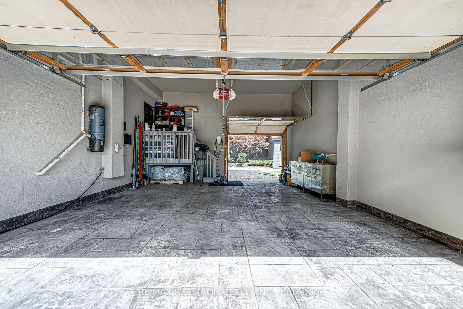 37 Stuart Crescent • Toronto, ON photo 50