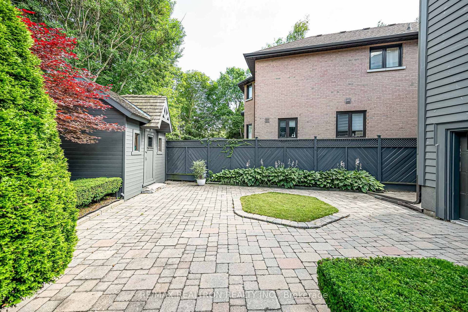 37 Stuart Crescent • Toronto, ON photo 9