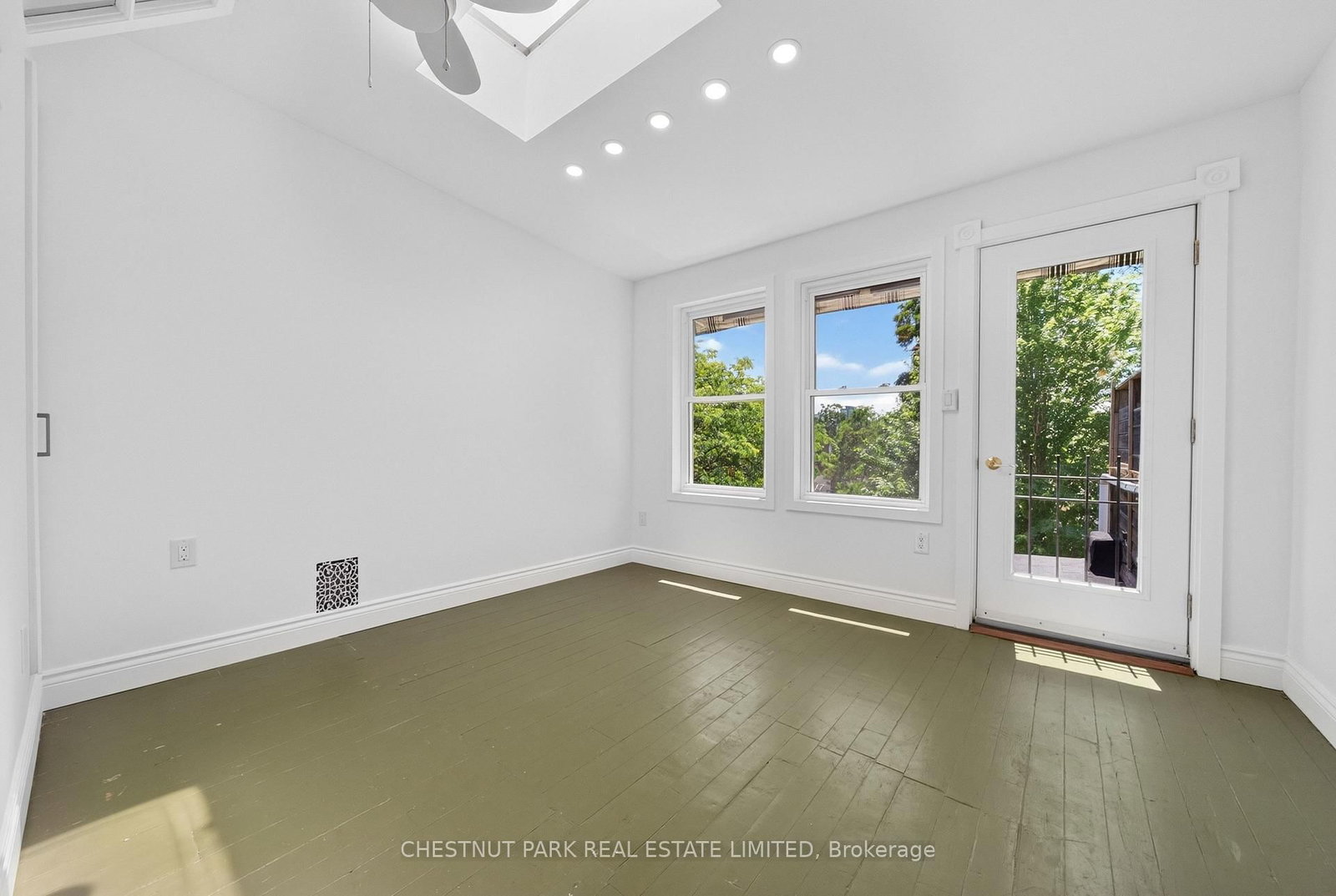 347 1/2 E Wellesley Street • Toronto, ON photo 24