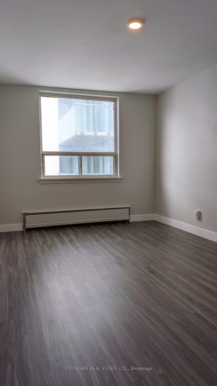 311-85 Wellesley Street, Toronto, ON, photo 3