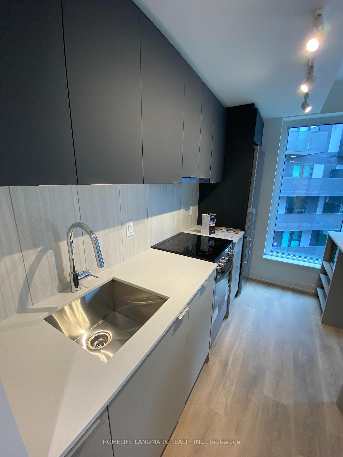 626-8 TIPPETT Road, Toronto, ON, photo 3