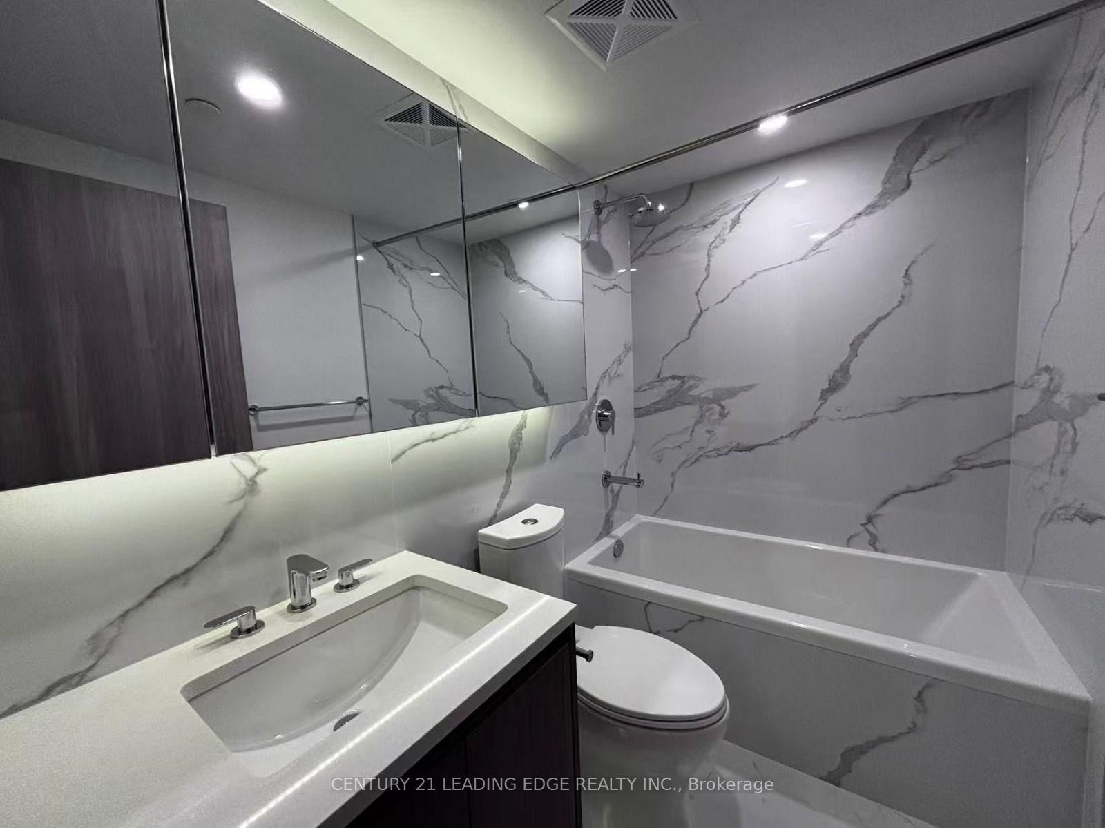 3 Concord Cityplace Way • #2506 • Toronto, ON photo 6