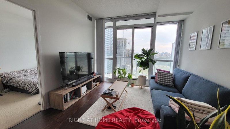 home for lease on 2211-121 MCMAHON Drive