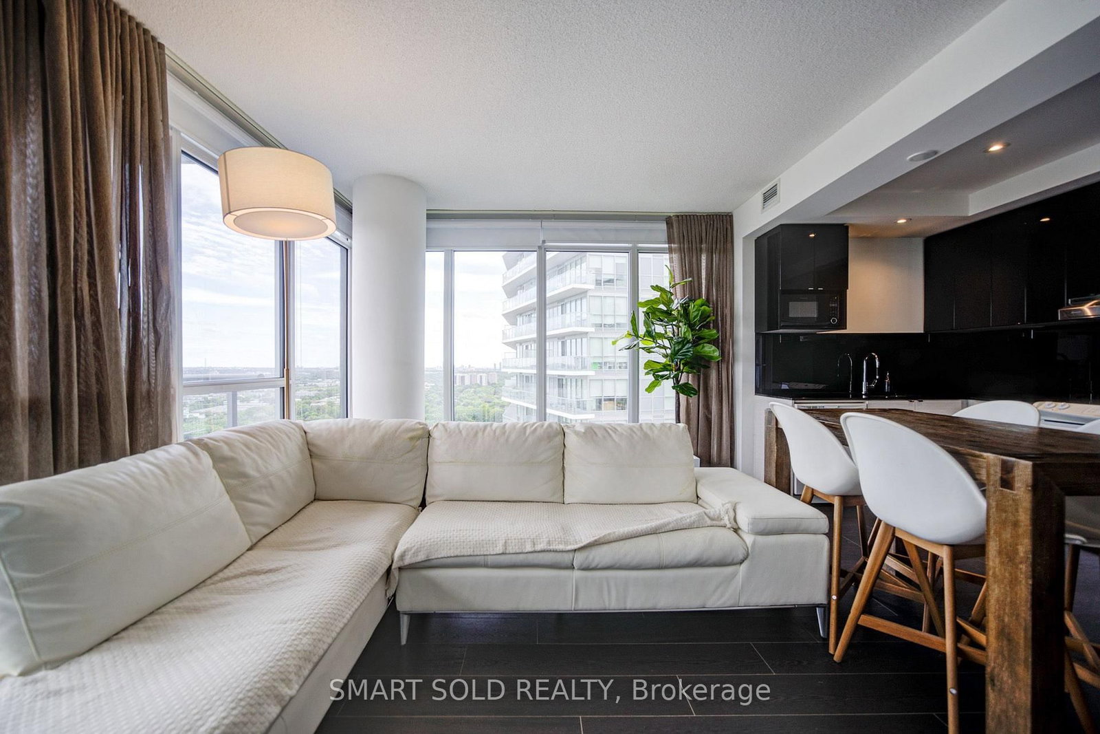 121 Mcmahon Drive • #3208 • Toronto, ON photo 13