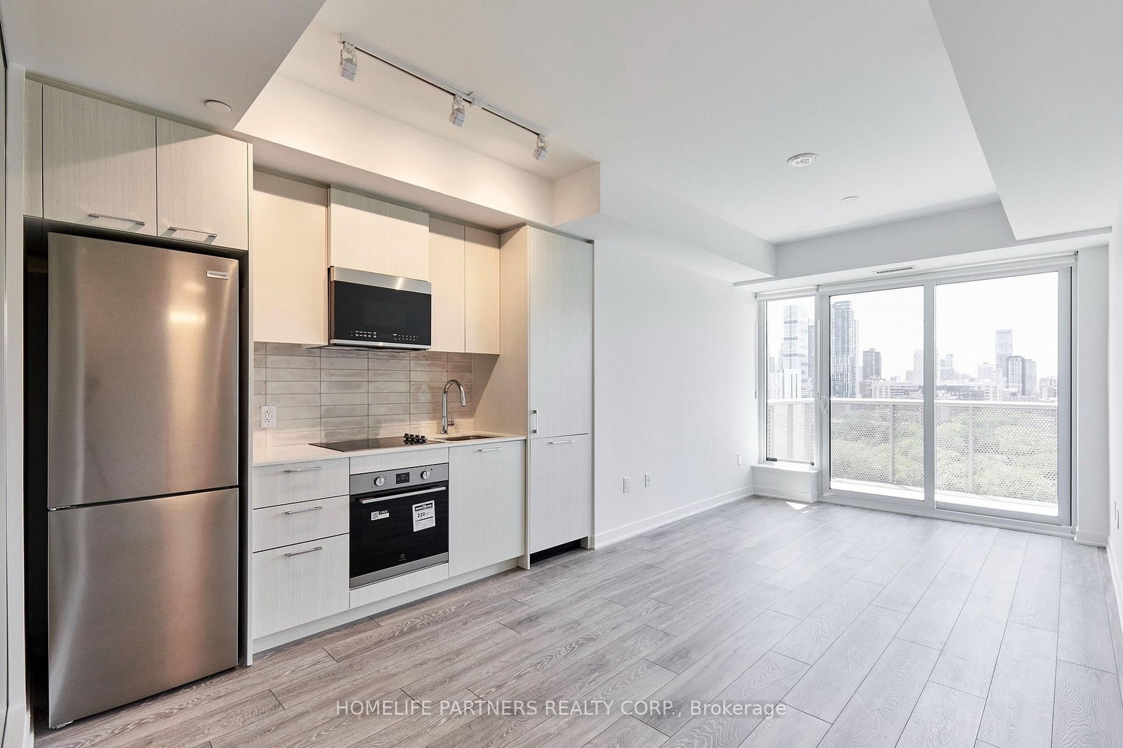 1307-10 Oak Street, Toronto, ON, photo 4