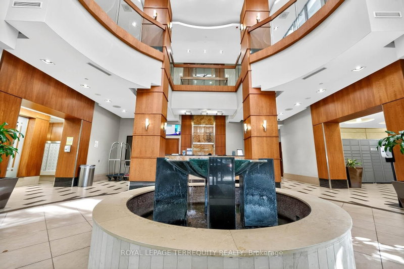 2510 - 10 Northtown Way