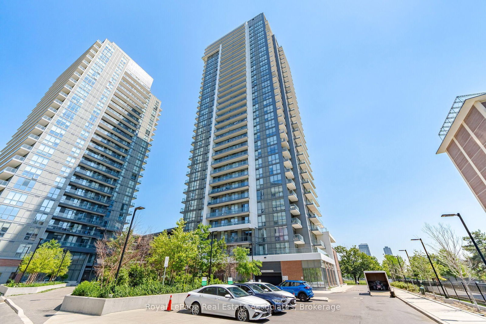 Condo for lease at 207-32 Forest Manor Road, Toronto, Ontario, M2J 0H2 - Henry Farm - MLS: C13565536