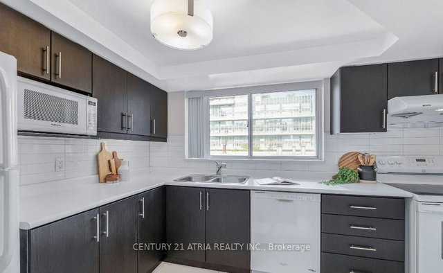 1206 - 44 Gerrard Street W