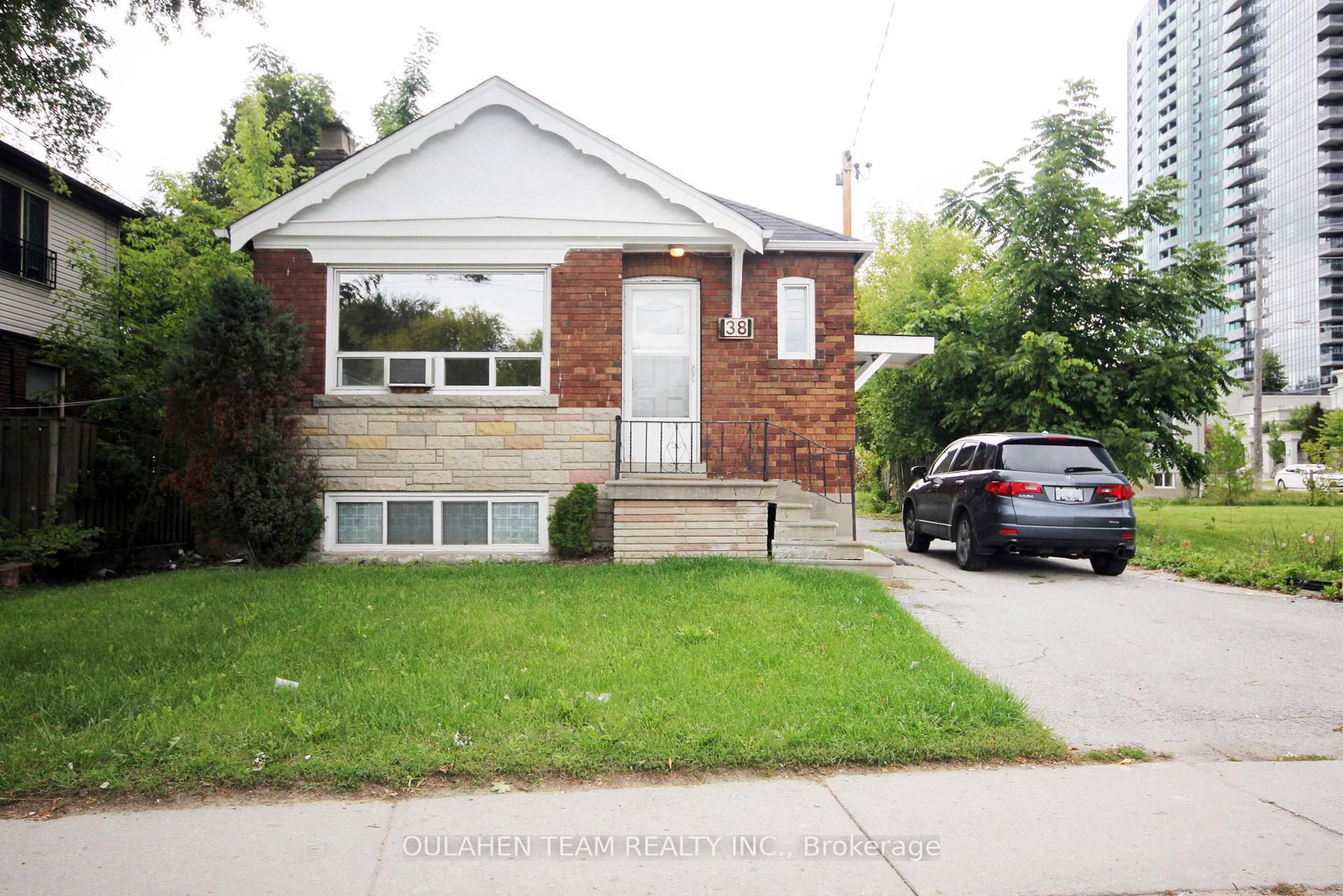38 Finch Avenue, Toronto, ON
