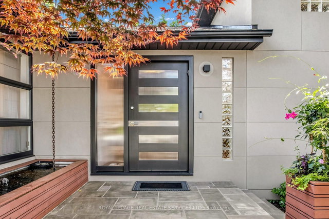 45 HOPPERTON Drive