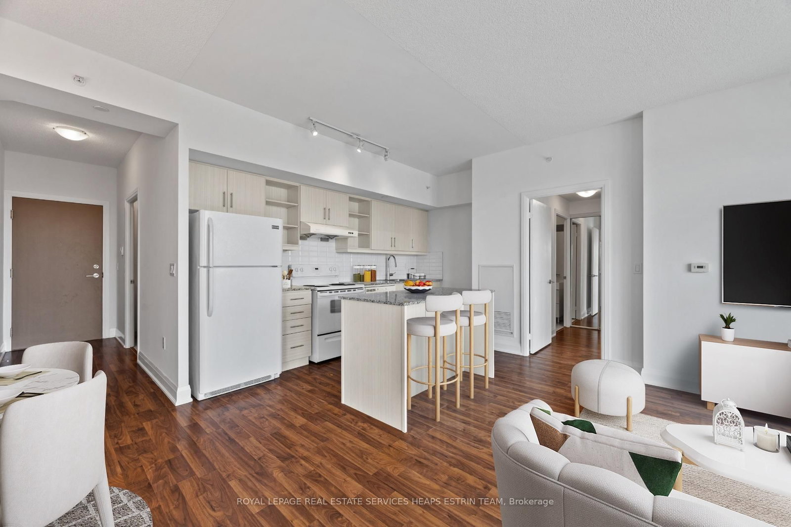 160 Vanderhoof Avenue • #913 • Toronto, ON photo 16