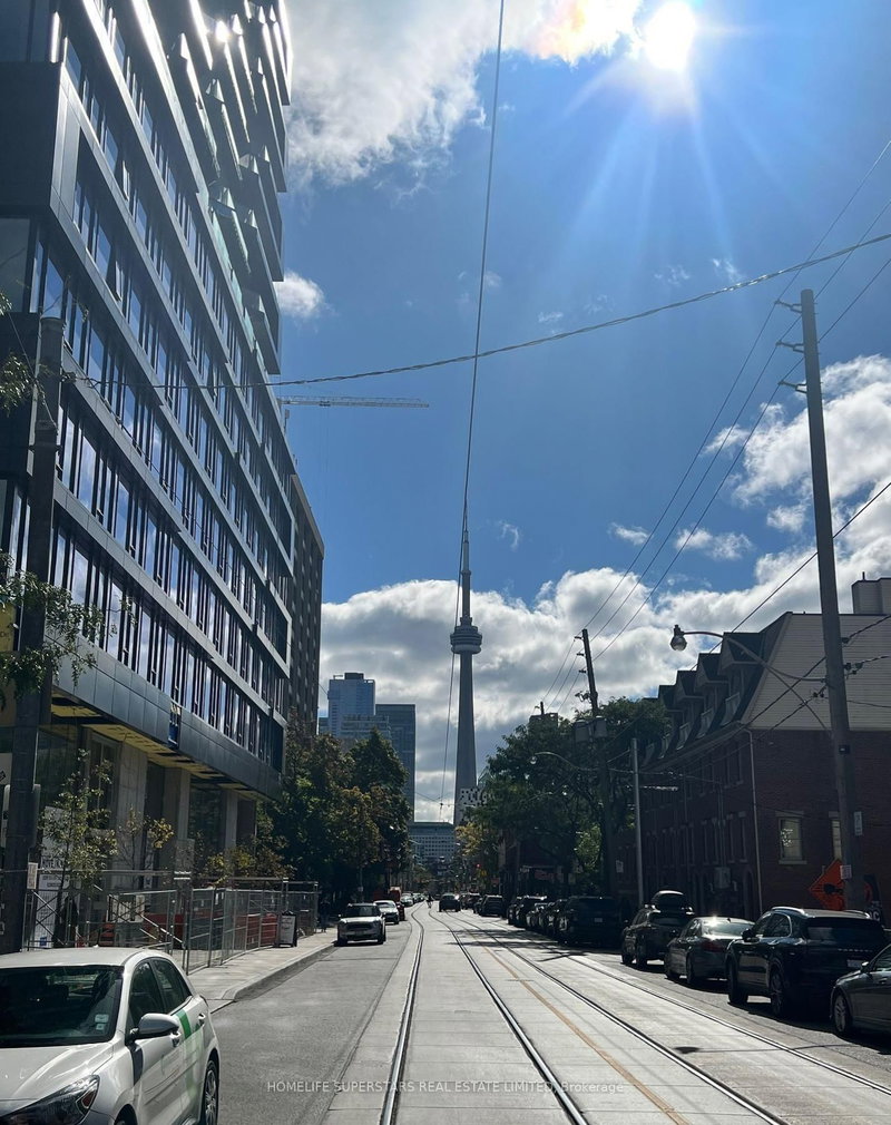 home for lease on 1212-195 McCaul Street