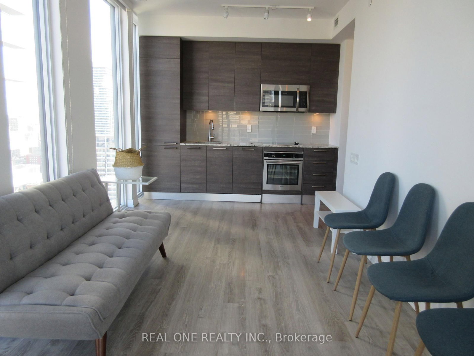 2207-28 Wellesley Street, Toronto, ON, photo 3