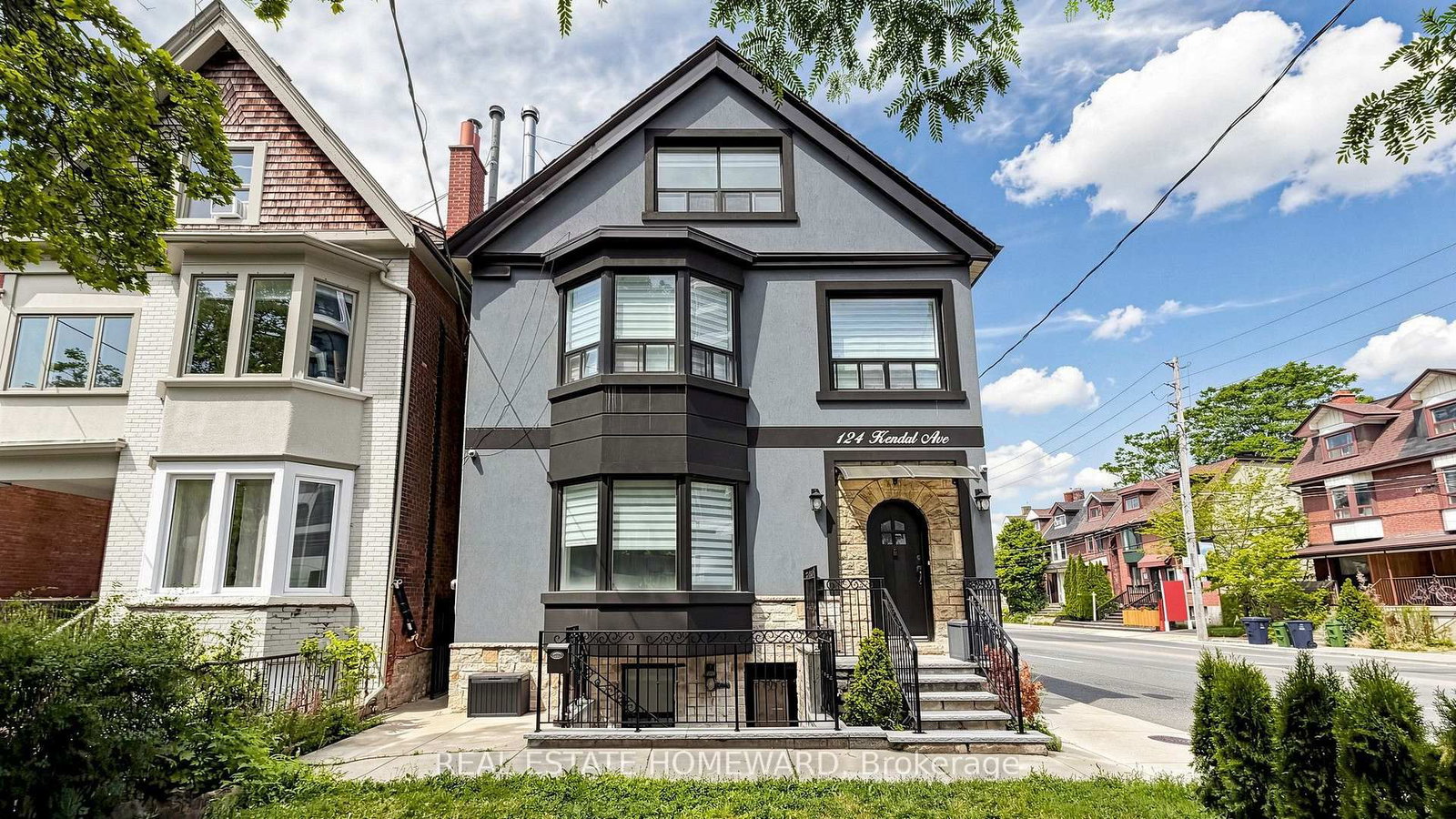 2-124 Kendal Avenue, Toronto, ON