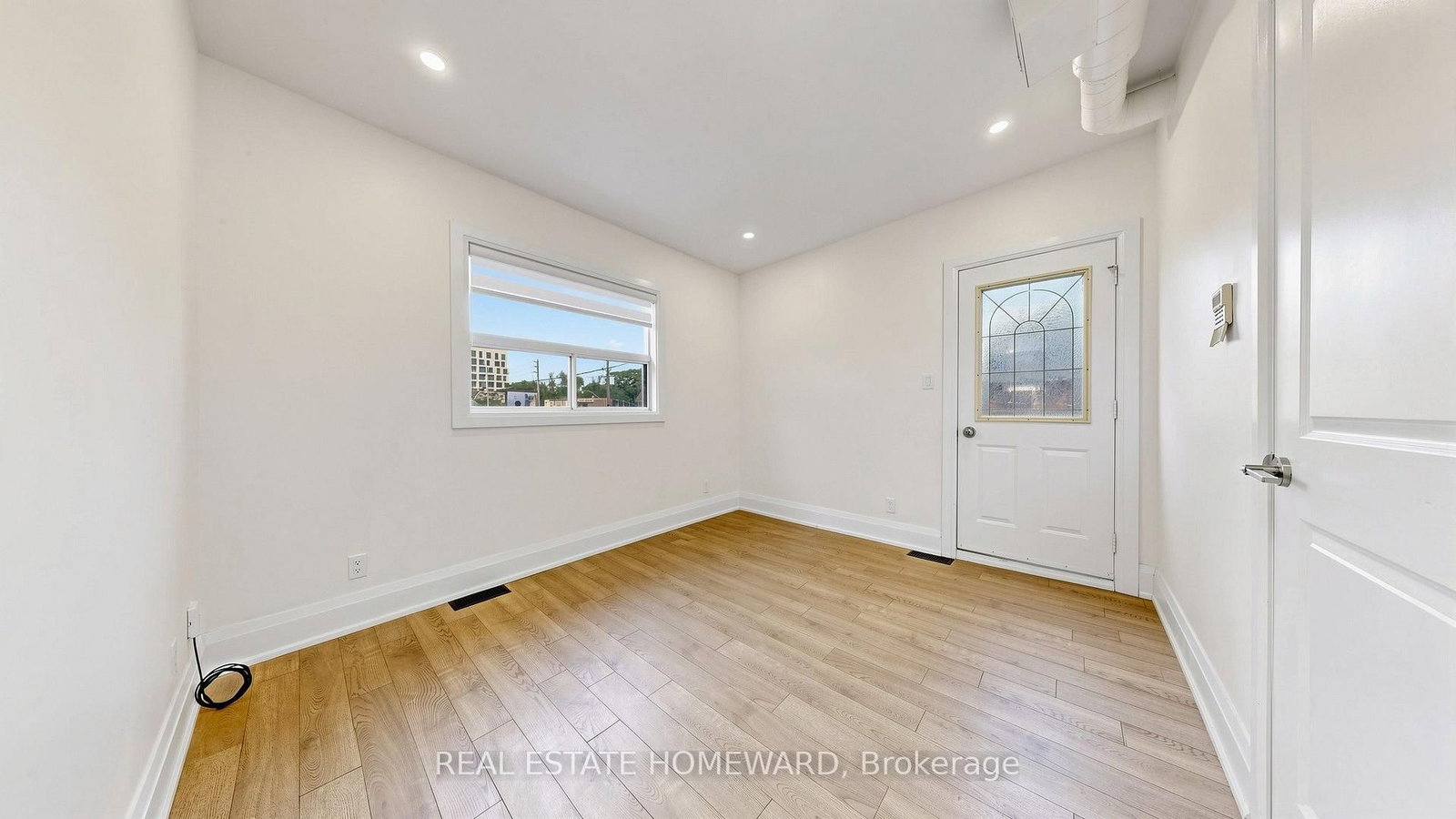 2-124 Kendal Avenue, Toronto, ON, photo 4