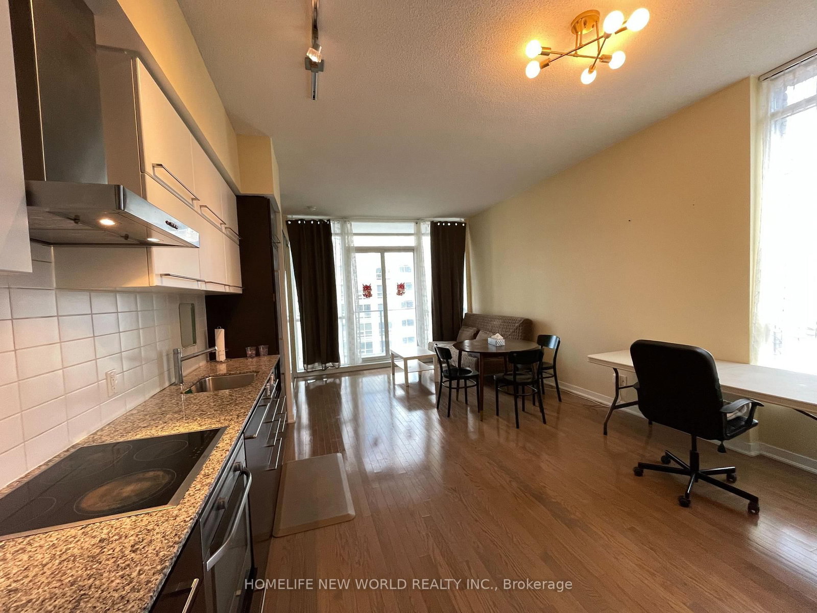 2606-770 Bay Street, Toronto, ON