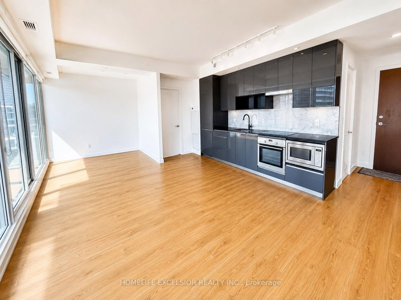 712 - 115 Mcmahon Drive