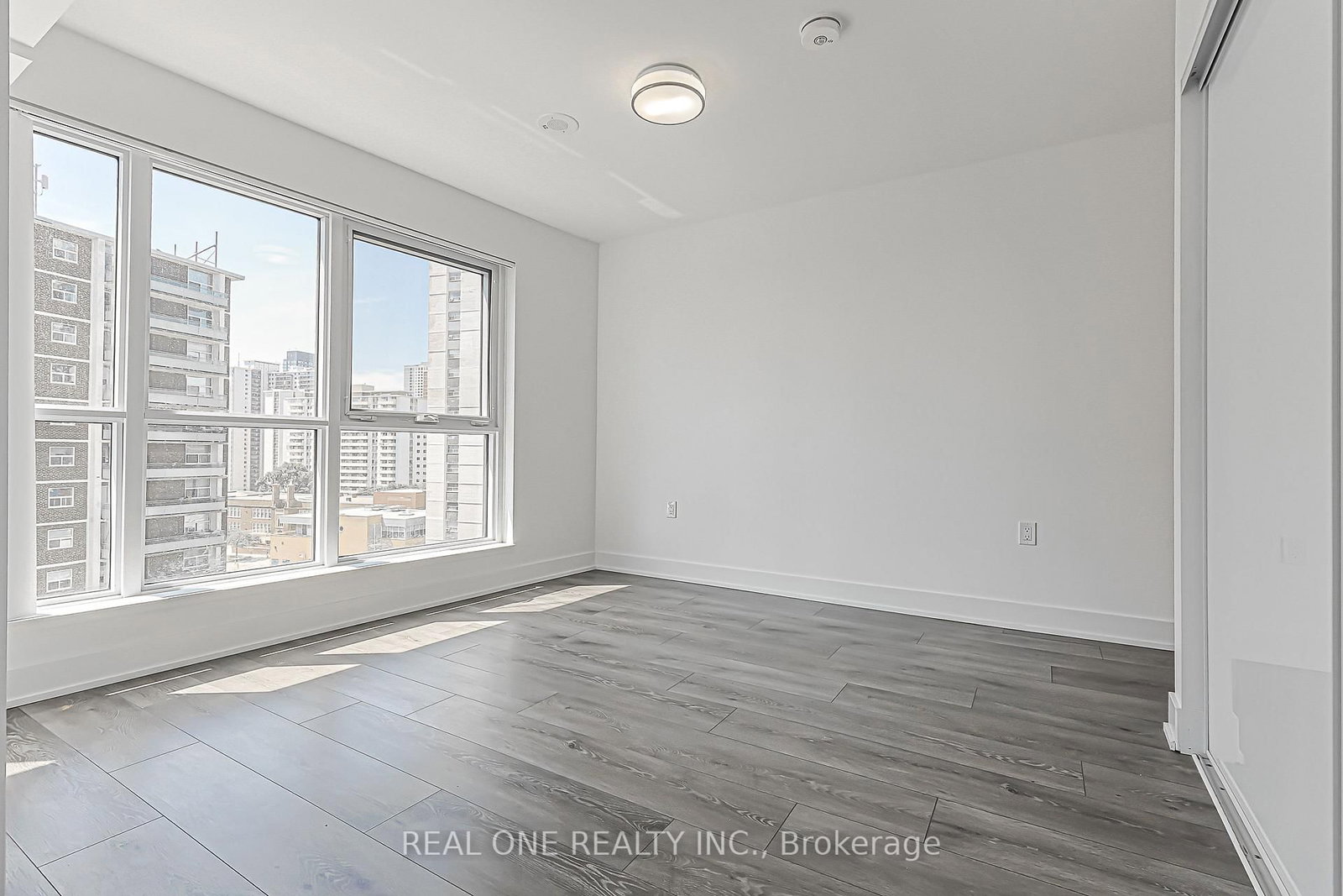 585 Bloor St East Street • #821 • Toronto, ON photo 22