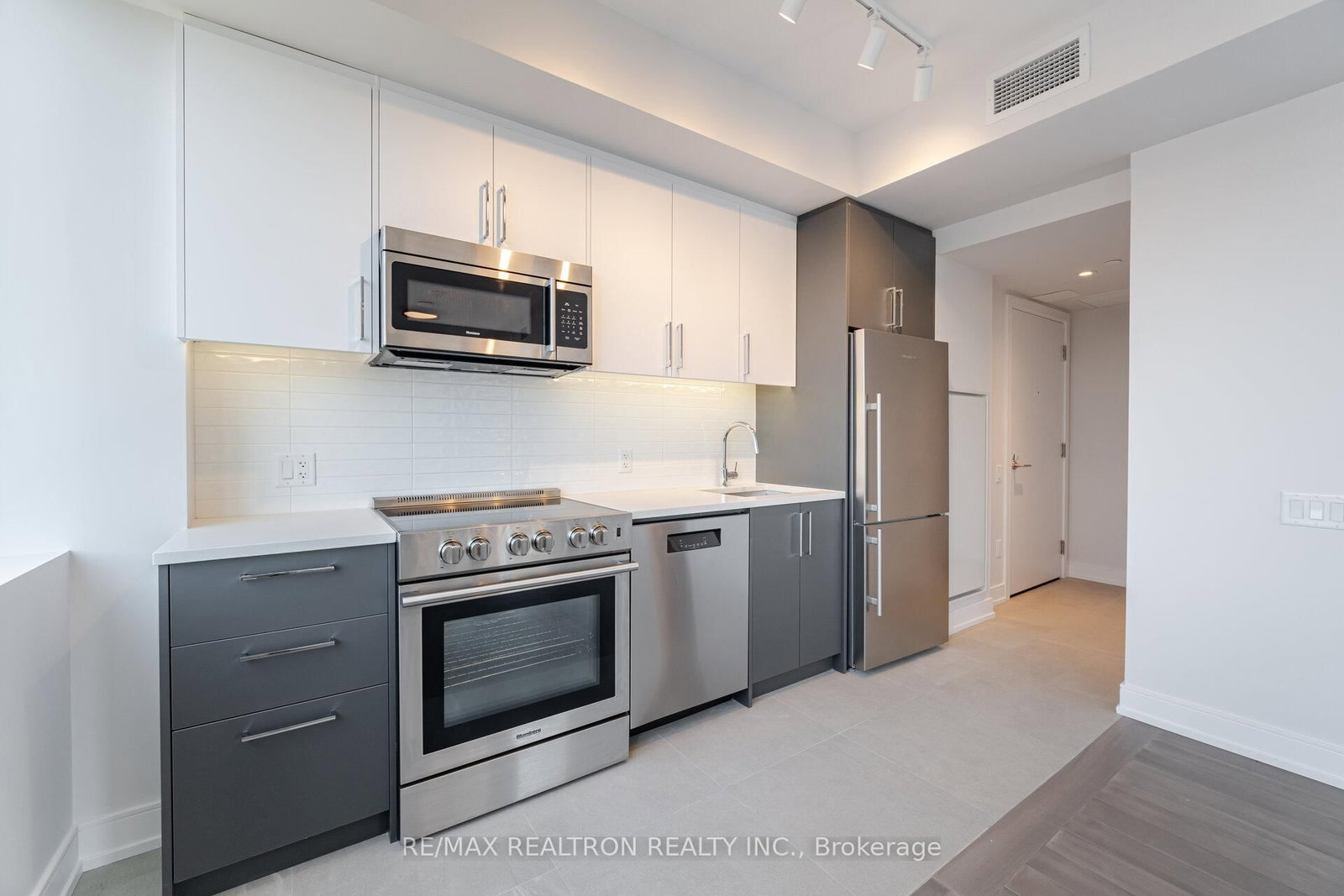 203-664 Spadina Avenue, Toronto, ON, photo 5