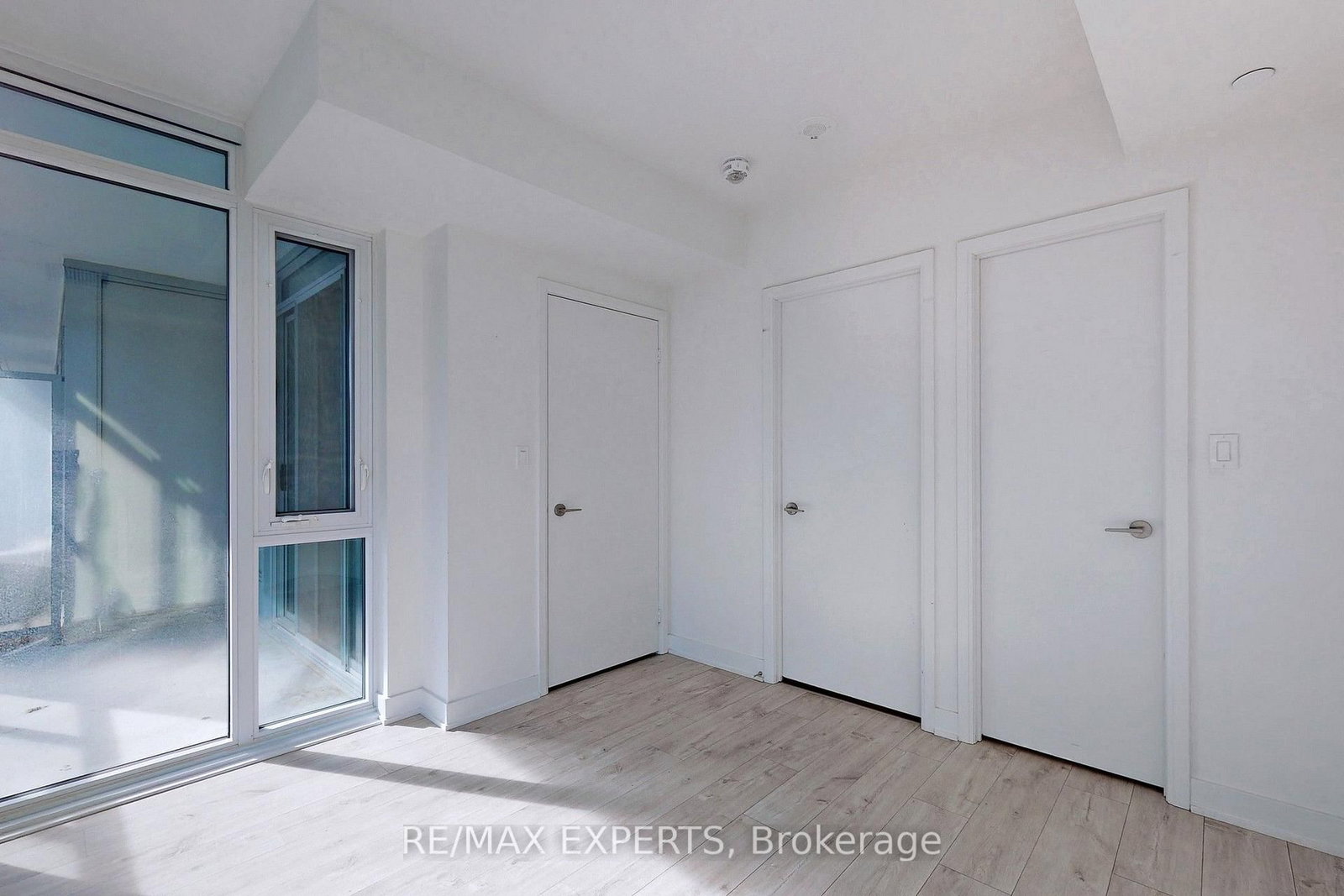 27 Bathurst Street • #1114 • Toronto, ON photo 19