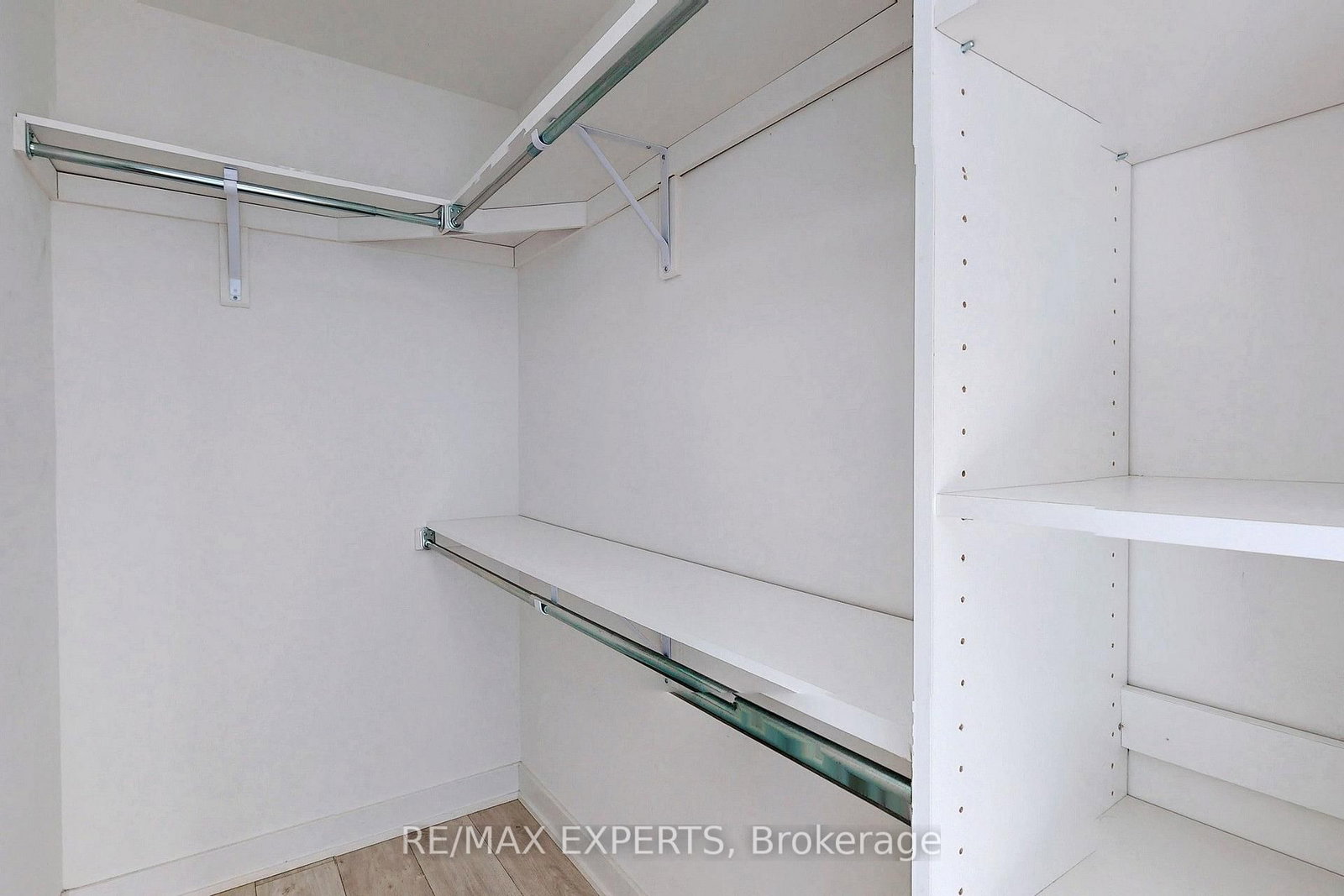 27 Bathurst Street • #1114 • Toronto, ON photo 20