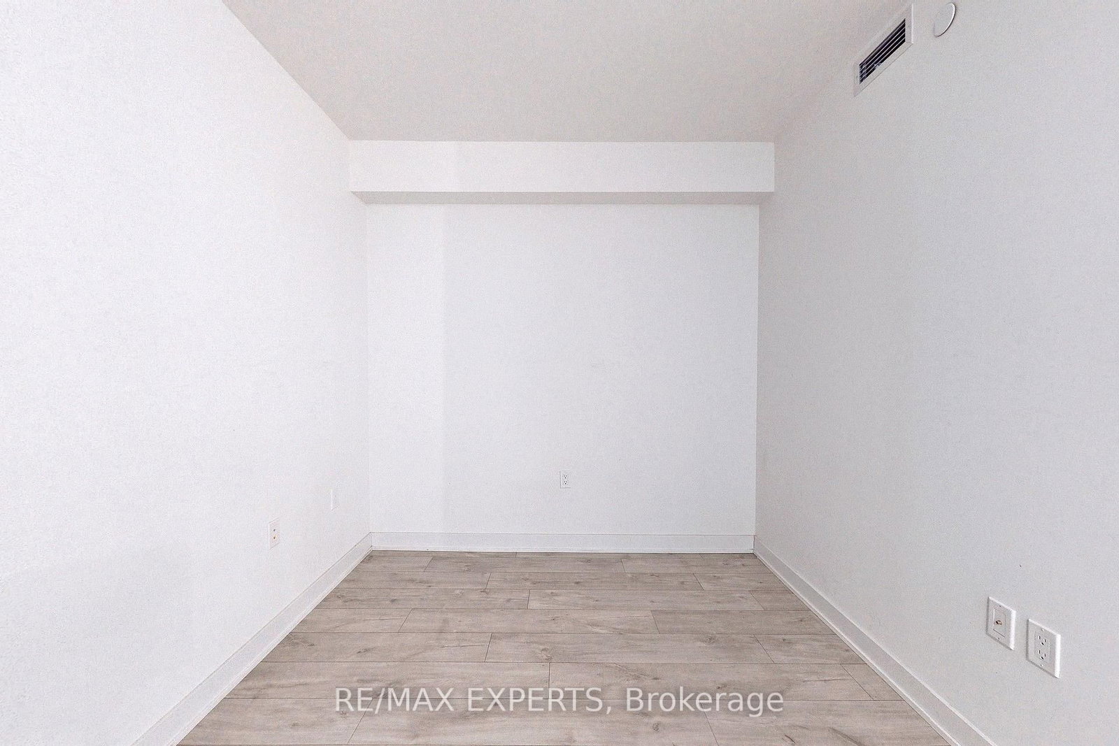 27 Bathurst Street • #1114 • Toronto, ON photo 25
