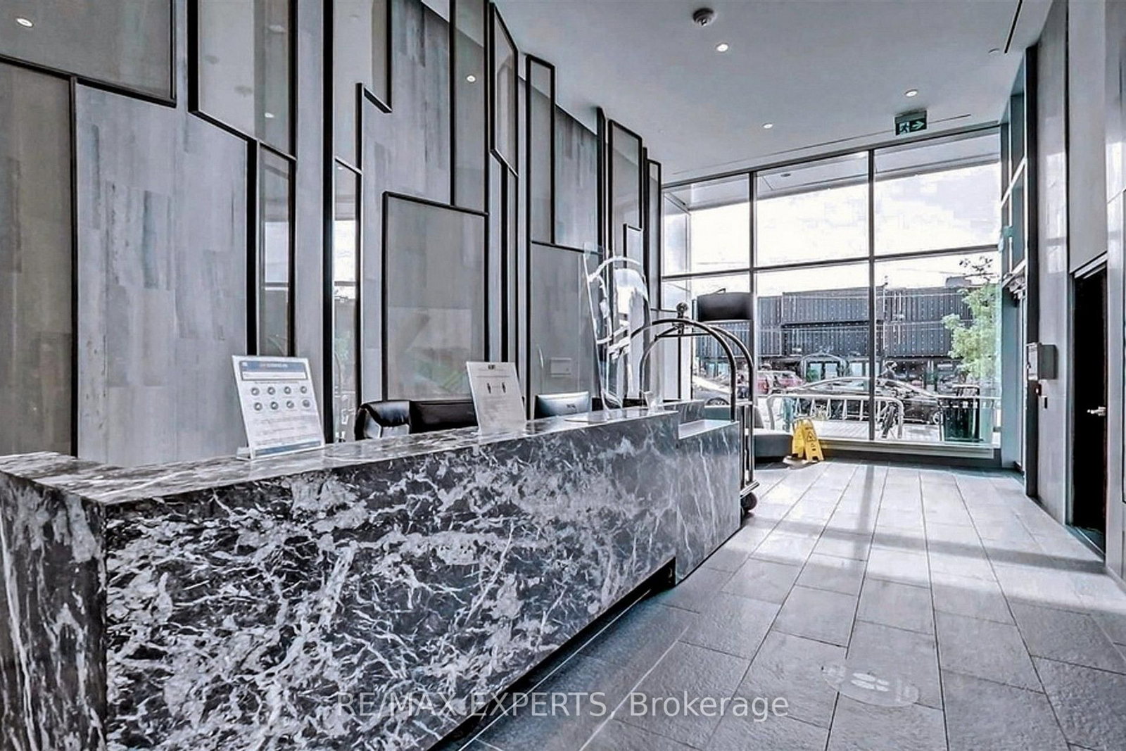 27 Bathurst Street • #1114 • Toronto, ON photo 37