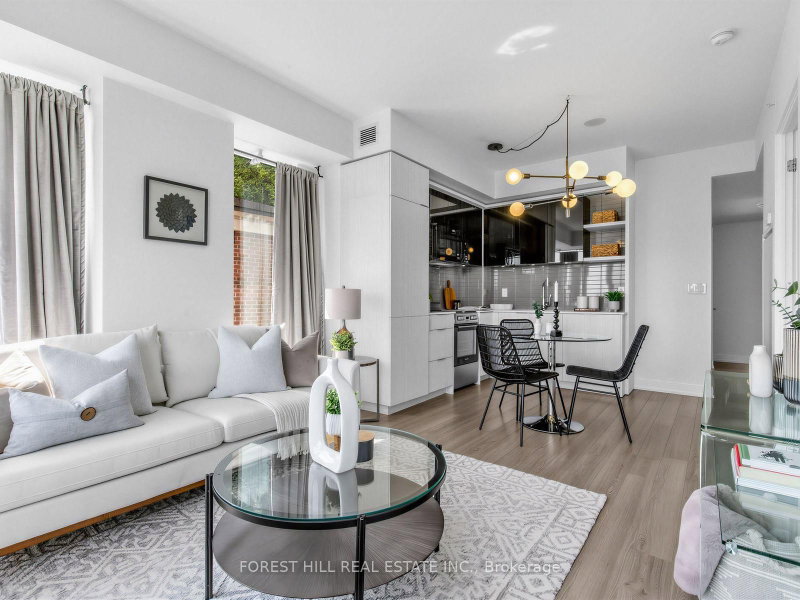 313 - 6 Parkwood Avenue
